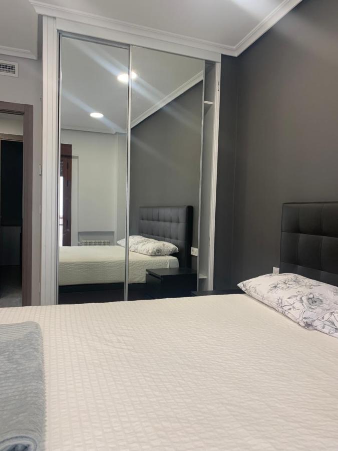 Apartamento Deluxe, 4 Habitaciones, Parking Madrid Exteriör bild