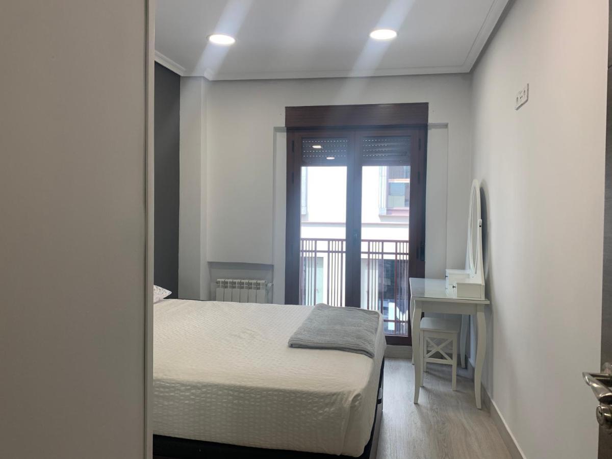 Apartamento Deluxe, 4 Habitaciones, Parking Madrid Exteriör bild
