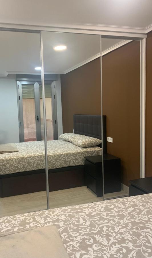 Apartamento Deluxe, 4 Habitaciones, Parking Madrid Exteriör bild