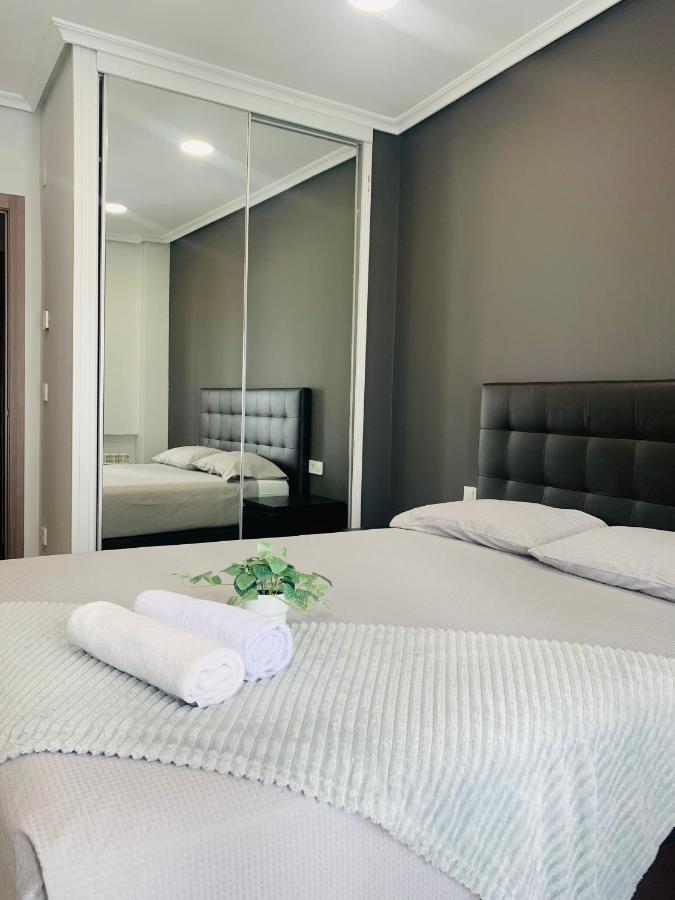 Apartamento Deluxe, 4 Habitaciones, Parking Madrid Exteriör bild