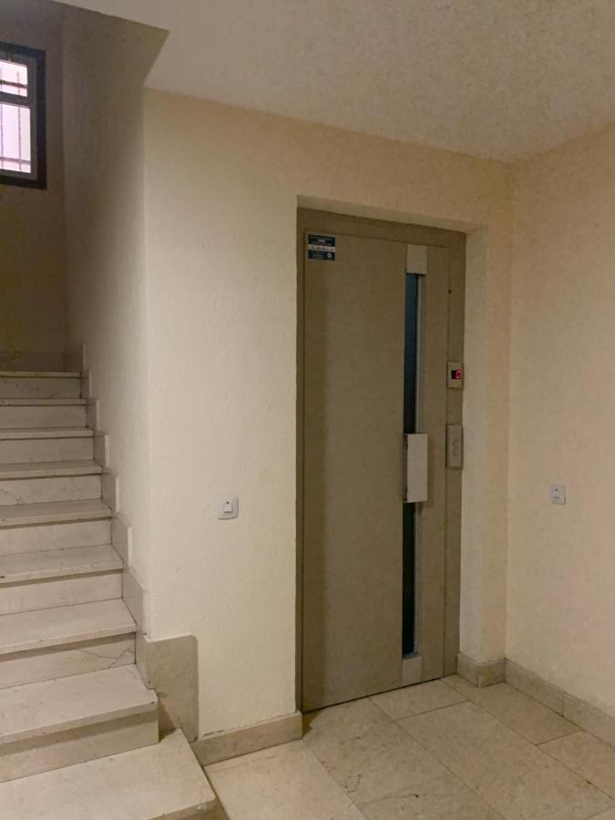 Apartamento Deluxe, 4 Habitaciones, Parking Madrid Exteriör bild