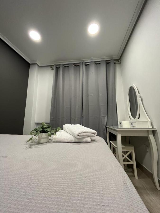 Apartamento Deluxe, 4 Habitaciones, Parking Madrid Exteriör bild
