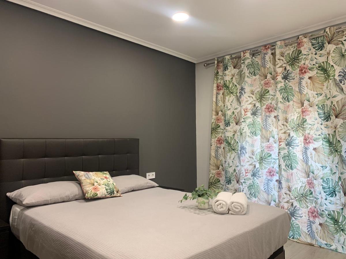 Apartamento Deluxe, 4 Habitaciones, Parking Madrid Exteriör bild